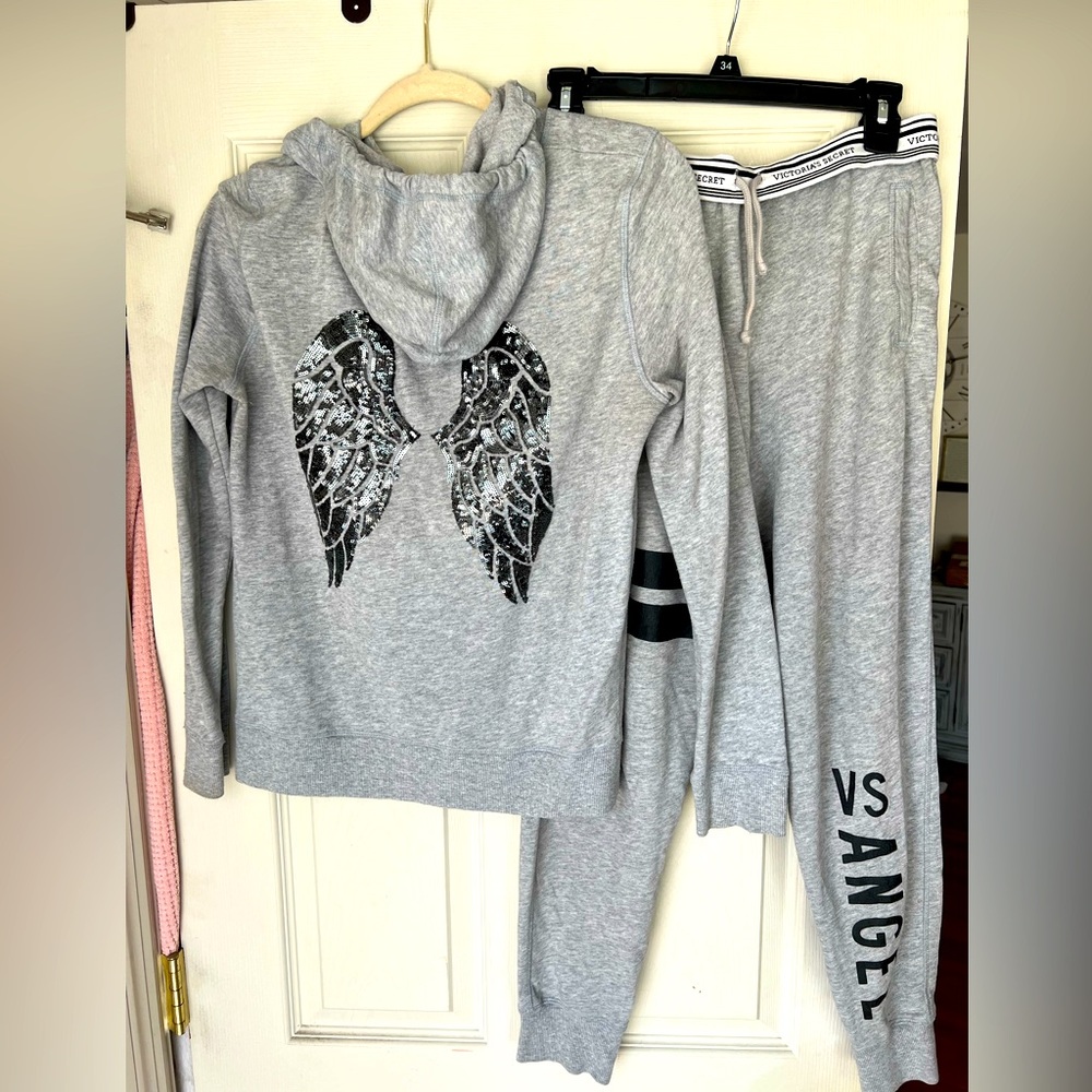 Victoria’s Secret lounge set size small